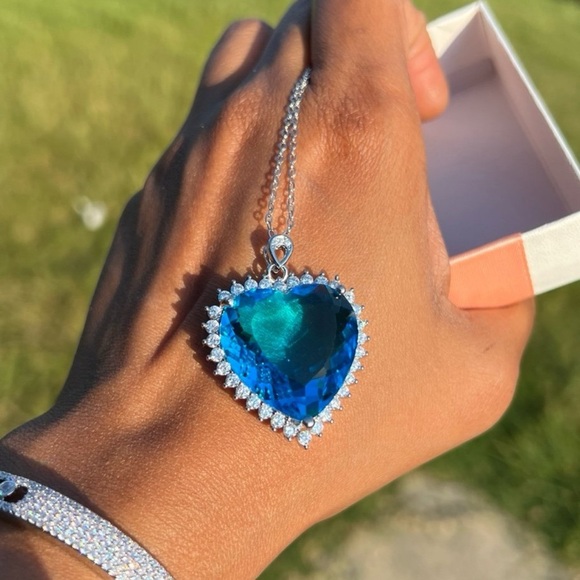 Ladies Heart Necklace 4.8CT sapphire silver - Picture 6 of 10